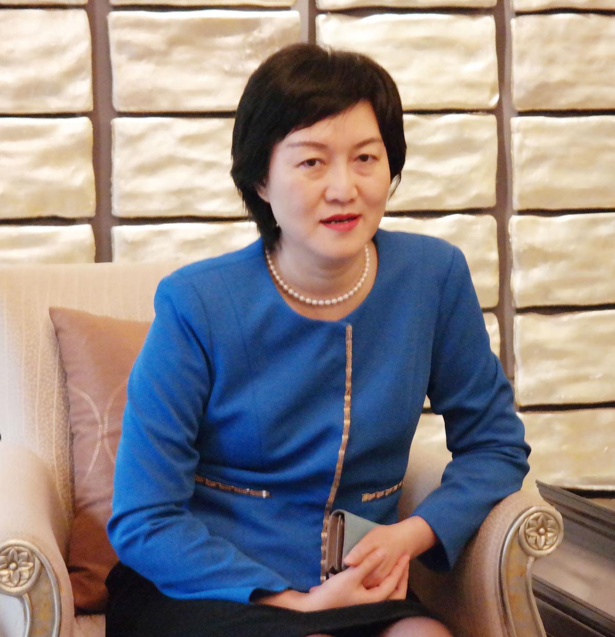 에디터 사진